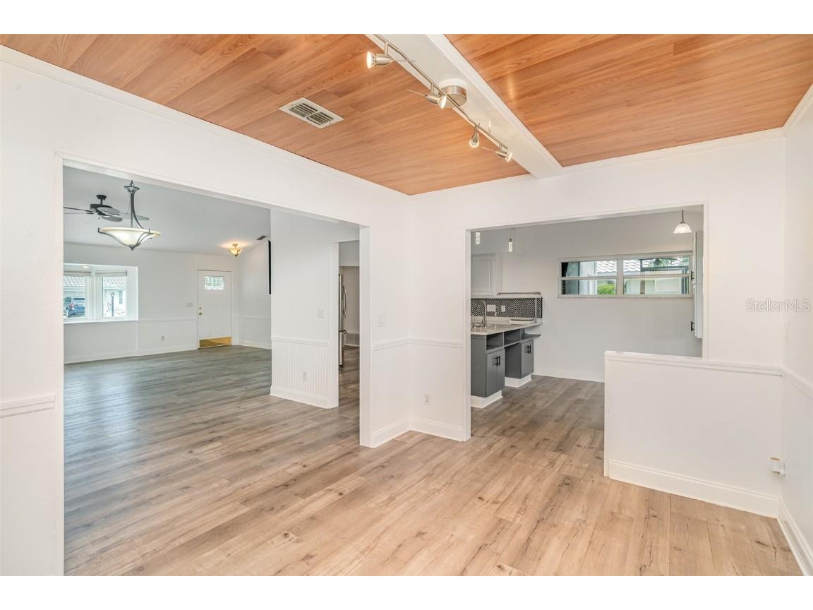 2048 Berry Roberts Drive Sun City Center FL 33573 O6350386 image9