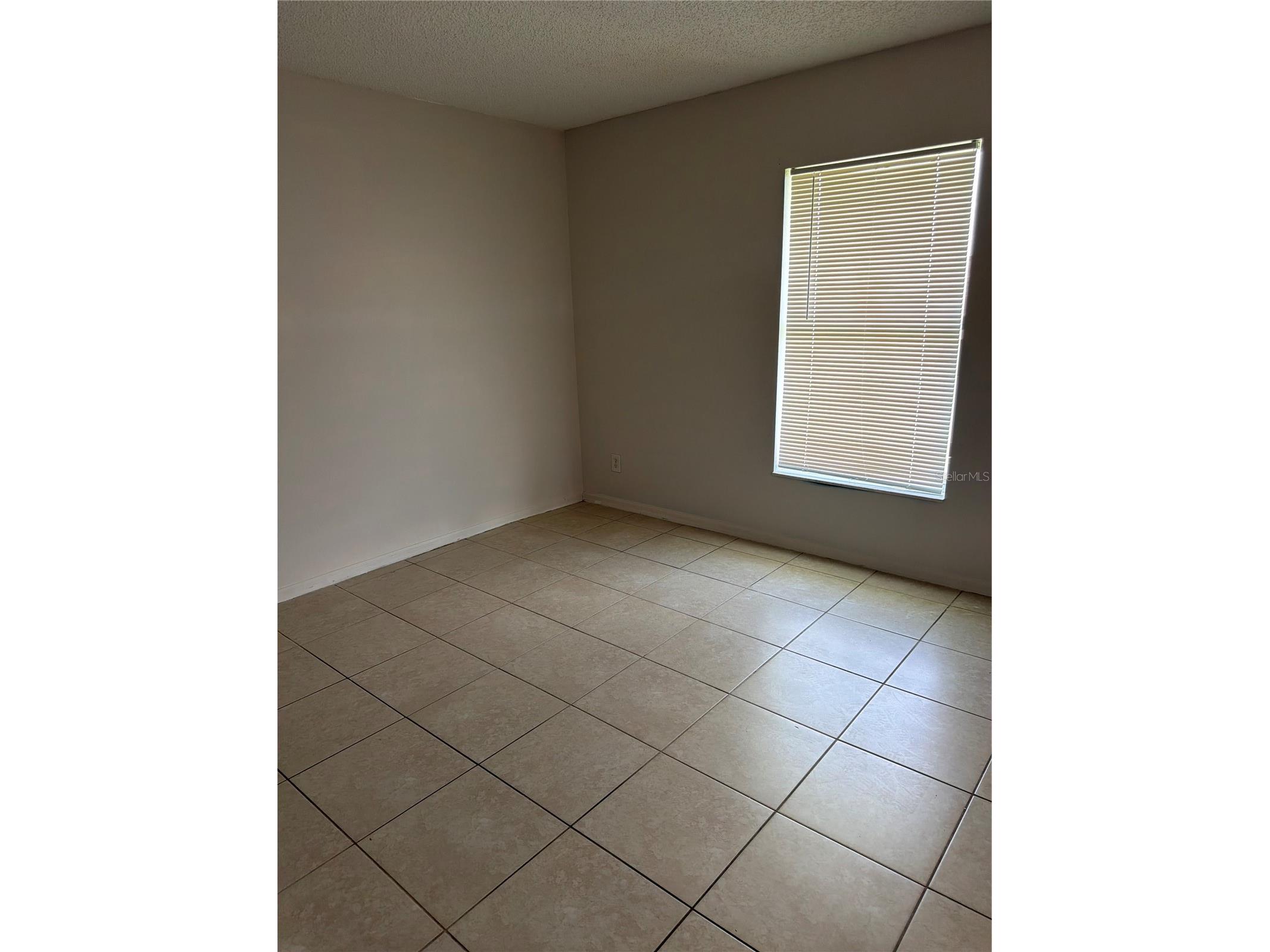 2048 Cypress Bay Boulevard Kissimmee FL 34743 O6386580 image25