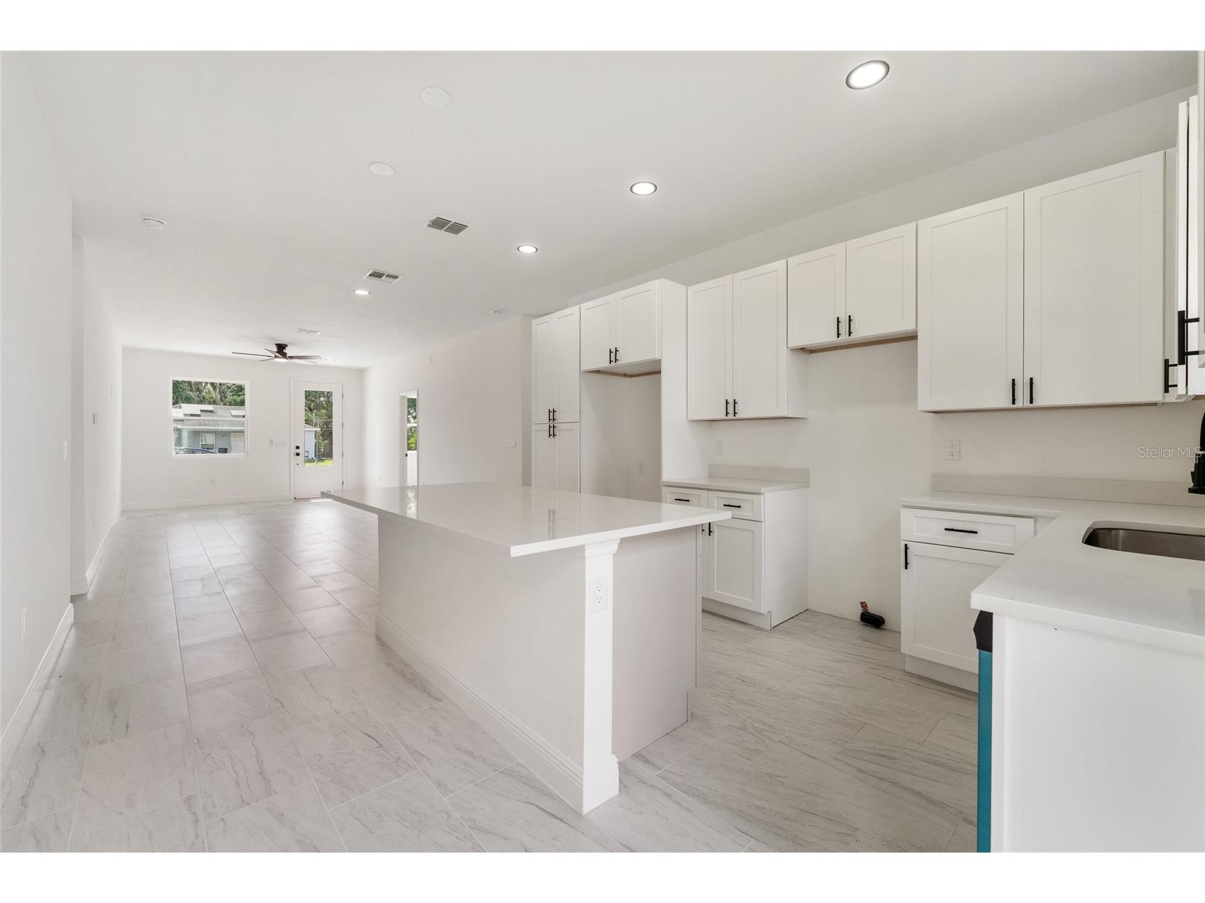 2048 Dixie Avenue Sanford FL 32771 S5150882 image3