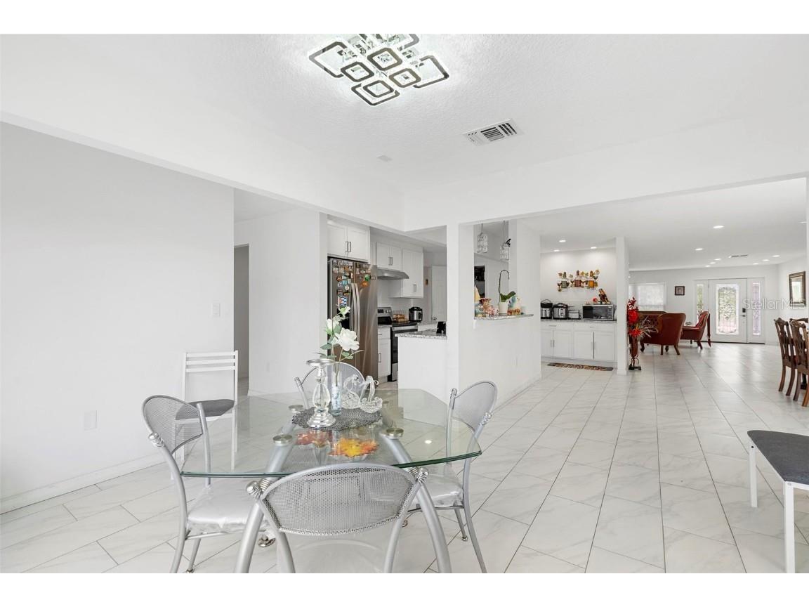 2048 Laredo Drive Deltona FL 32738 V4942145 image17