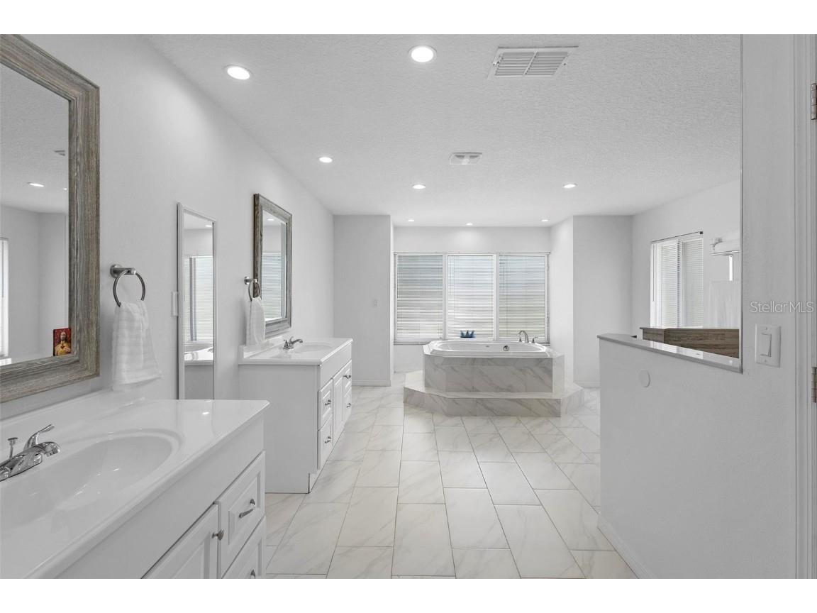 2048 Laredo Drive Deltona FL 32738 V4942145 image28