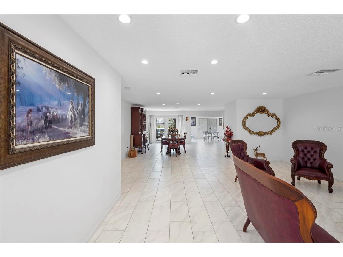 2048 Laredo Drive Deltona FL 32738 V4942145 image5