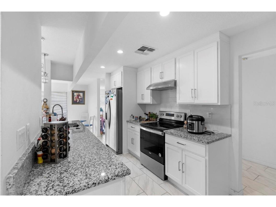 2048 Laredo Drive Deltona FL 32738 V4942145 image9