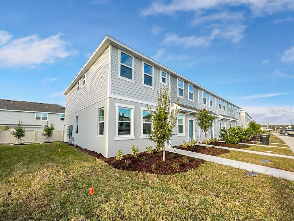 2048 Viewfinder Street Kissimmee FL 34758 O6167969 image1