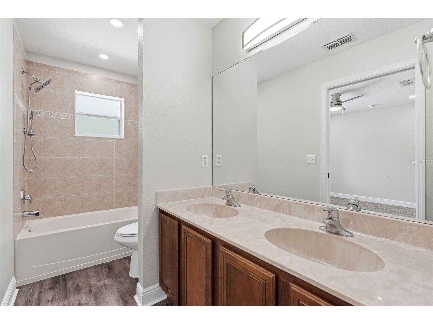 20484 Needletree Drive Tampa FL 33647 TB8497778 image15