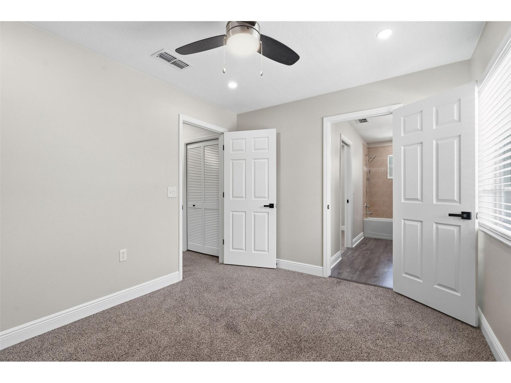 20484 Needletree Drive Tampa FL 33647 TB8497778 image16