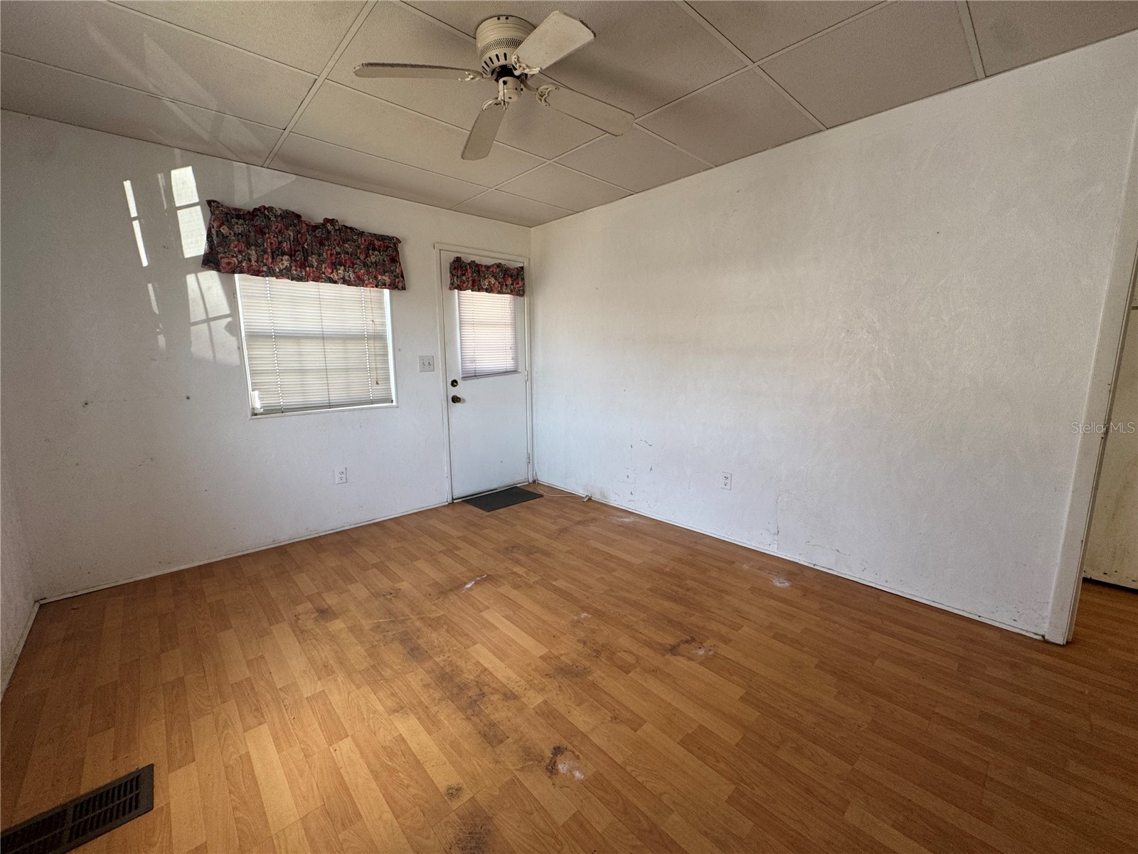 2049 Champion Street Sarasota FL 34231 A4688156 image10