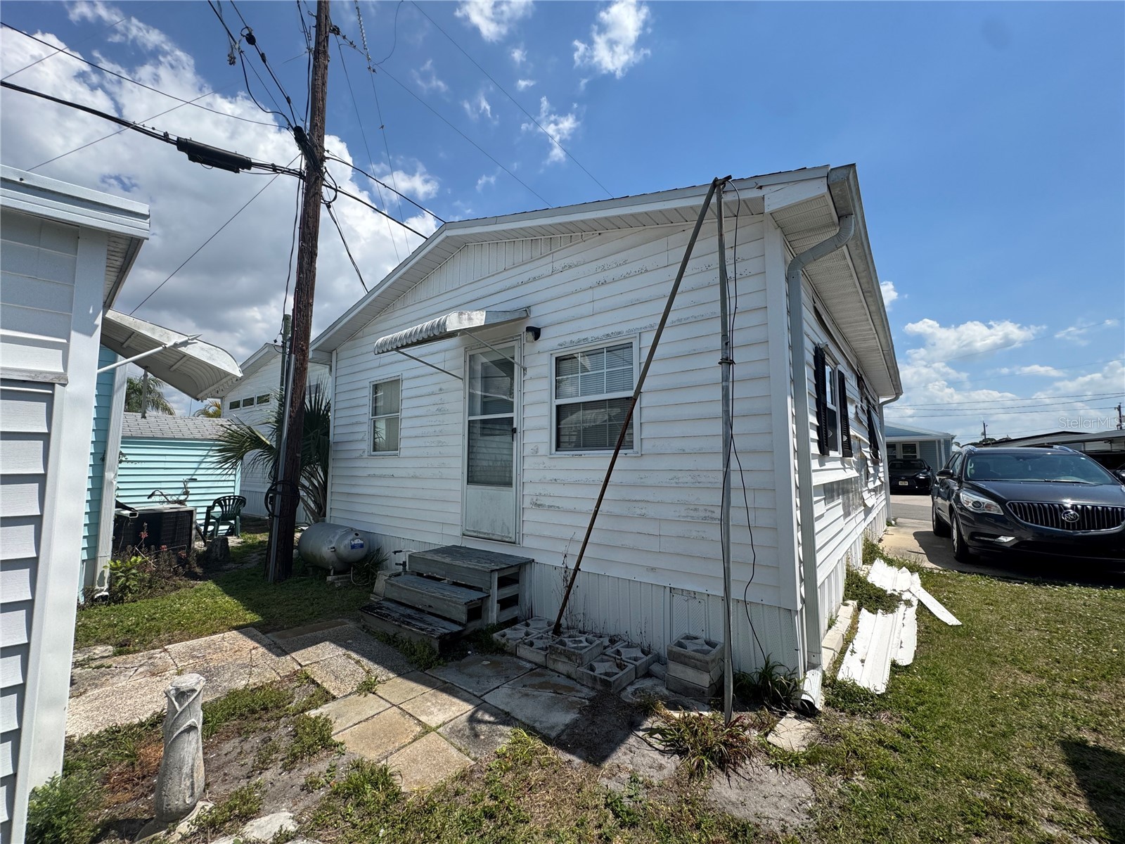 2049 Champion Street Sarasota FL 34231 A4688156 image4