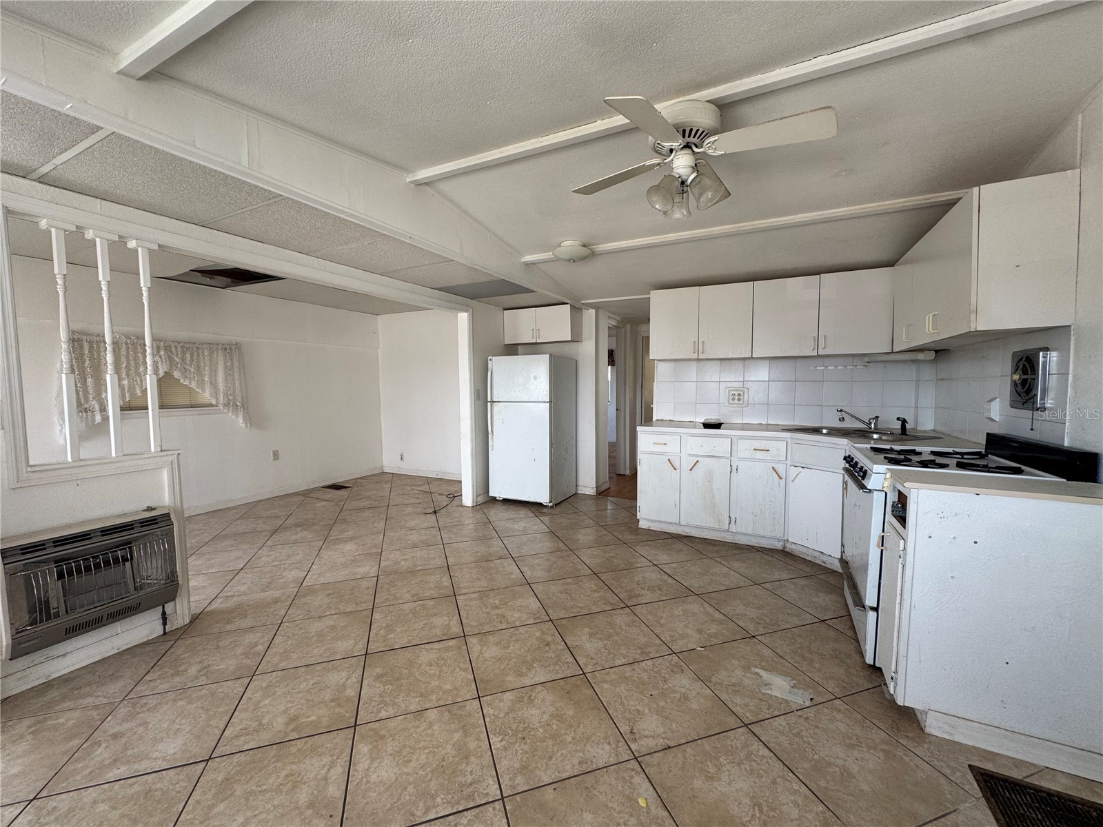 2049 Champion Street Sarasota FL 34231 A4688156 image5