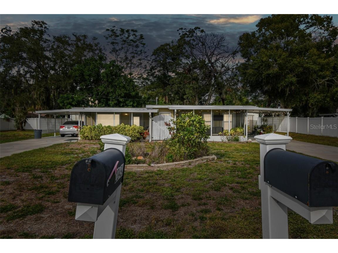 2049 Doud Street #A AND B Sarasota FL 34231 T3490576 image1