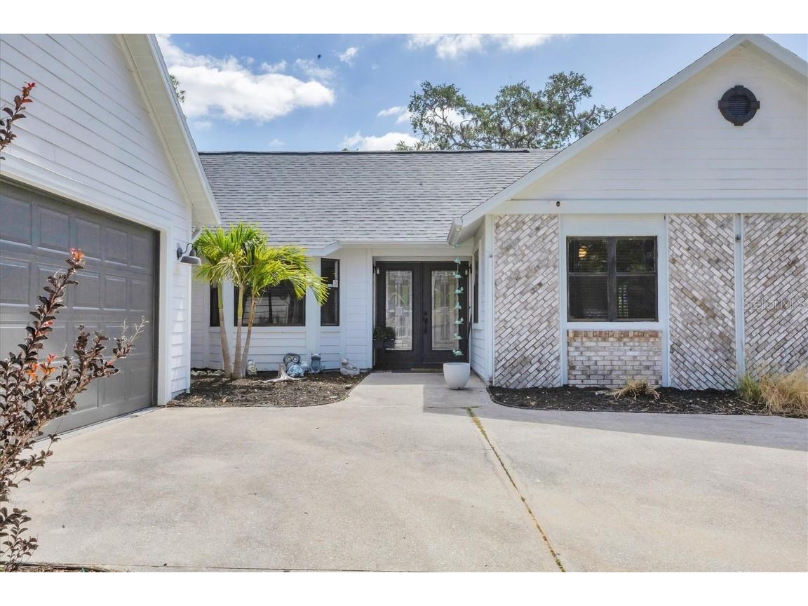 2049 E Leewynn Drive Sarasota FL 34240 A4650944 image1