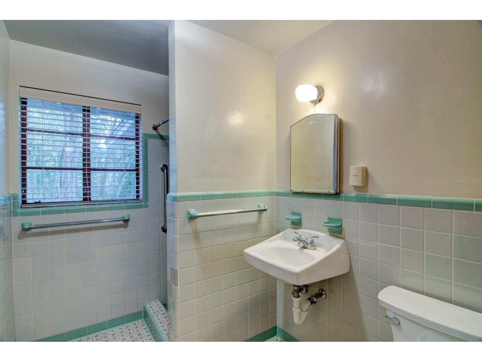 2049 NW 9th Avenue Gainesville FL 32603 GC537634 image17