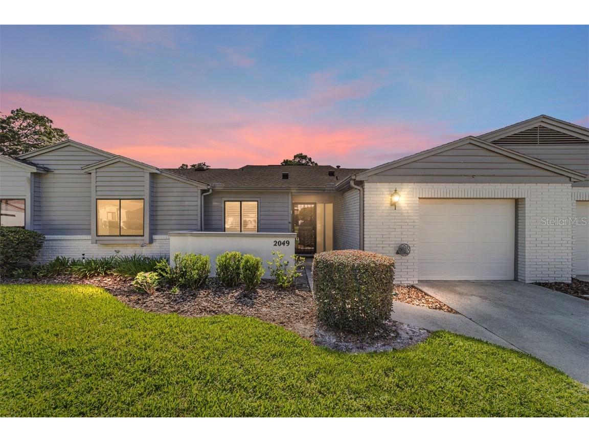 2049 SE 37th Court Circle Ocala FL 34471 A4651845 image1