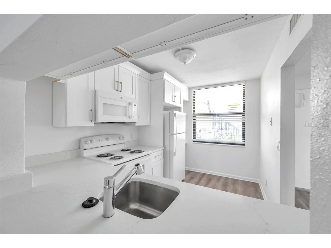 2049 Skimmer Court W #311 Clearwater FL 33762 TB8401522 image8