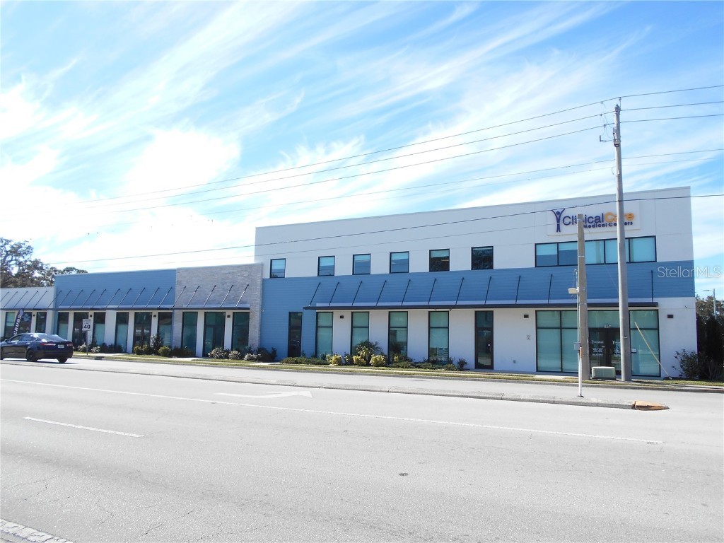 205 1st Street S Winter Haven FL 33880 P4928973 image1