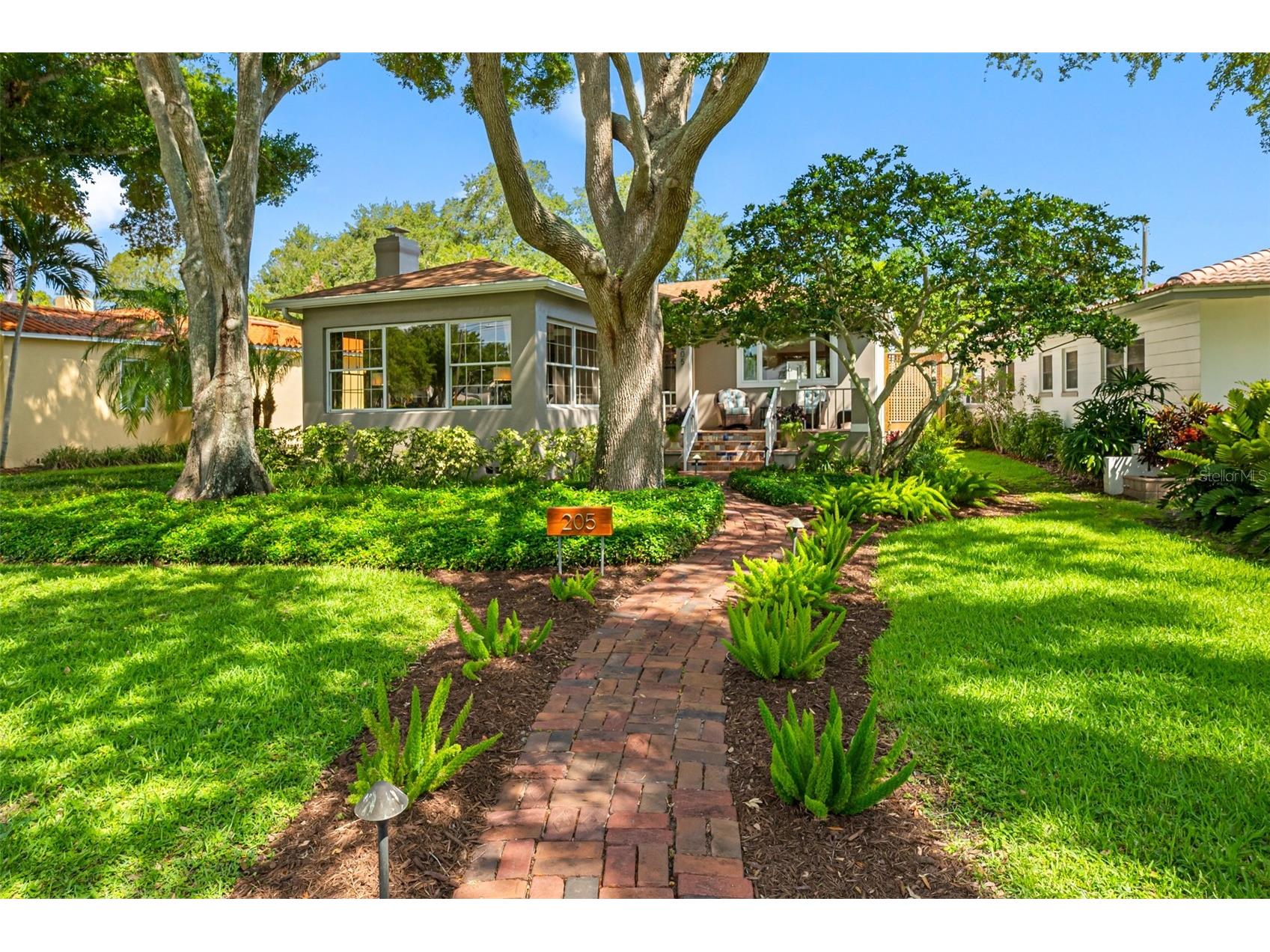 205 25th Avenue NE Saint Petersburg FL 33704 - COFFEE POT BAYOU TB8482592 image1