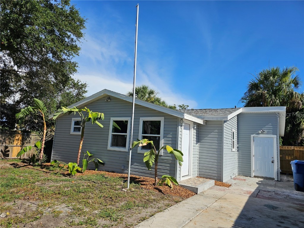 205 2nd Avenue NW Largo FL 33770 U8208063 image1