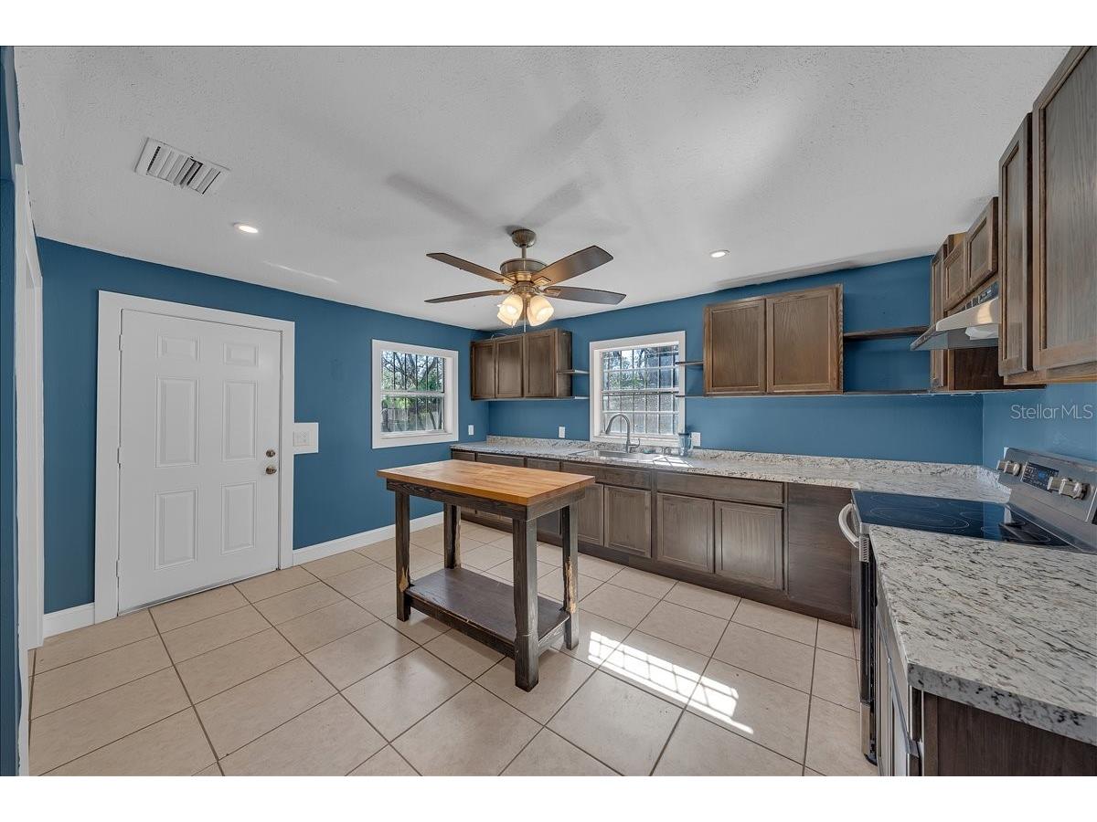 205 2nd Avenue SE Ruskin FL 33570 TB8471636 image7