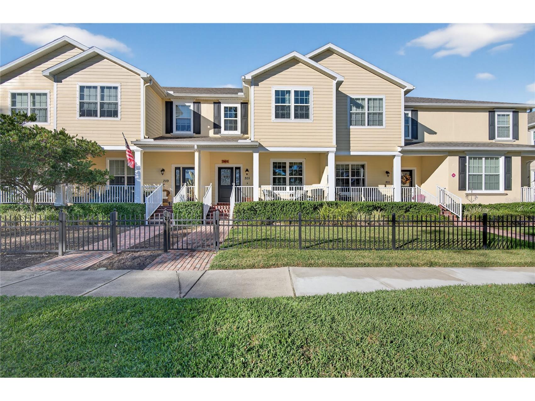 205 49th Avenue N Saint Petersburg FL 33703 TB8469877 image1