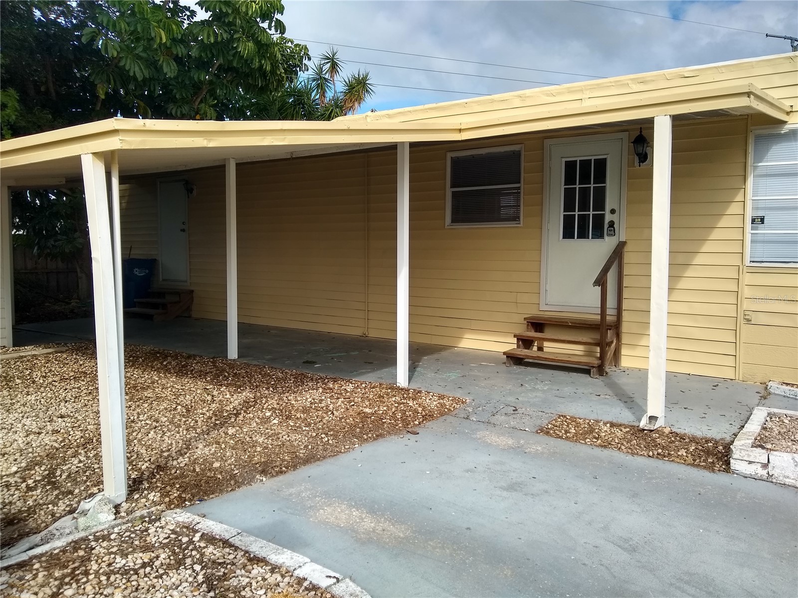 205 52nd Avenue Drive W Bradenton FL 34207 A4692010 image1