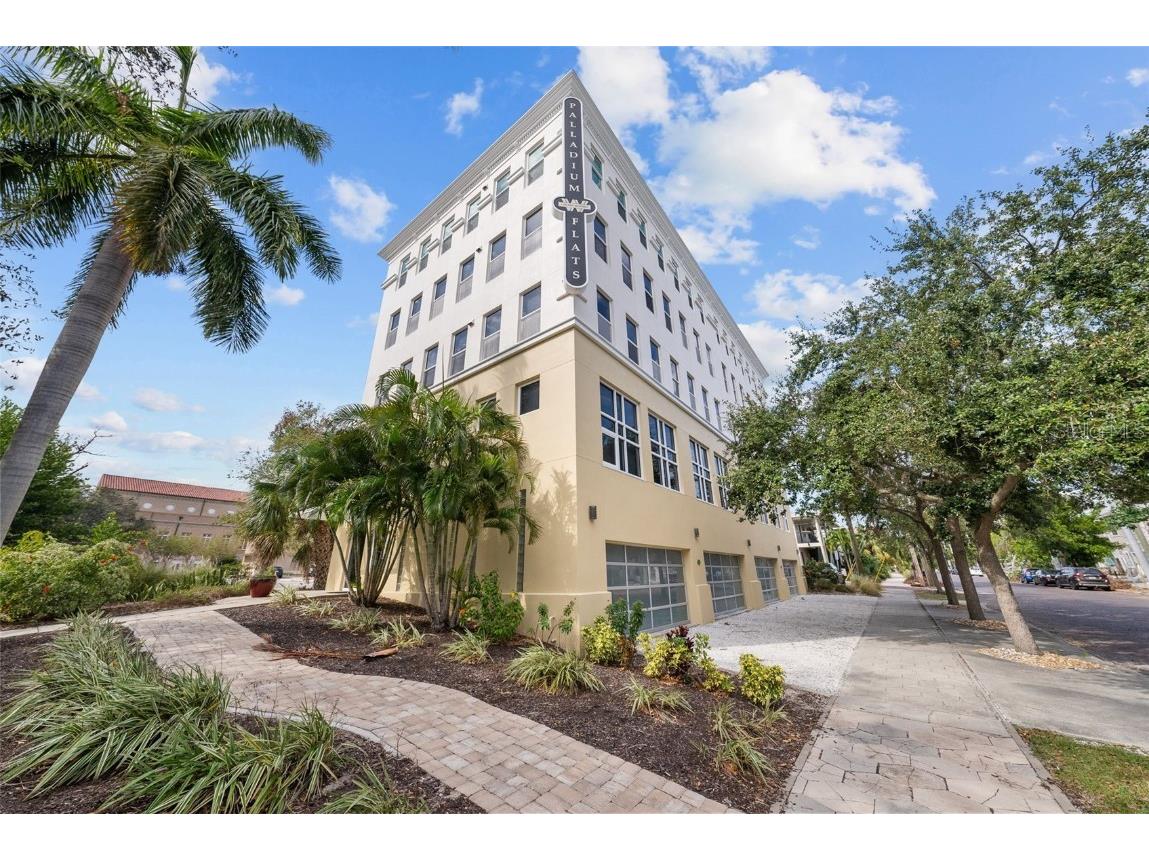 205 5th Avenue N #202 Saint Petersburg FL 33701 TB8320906 image1