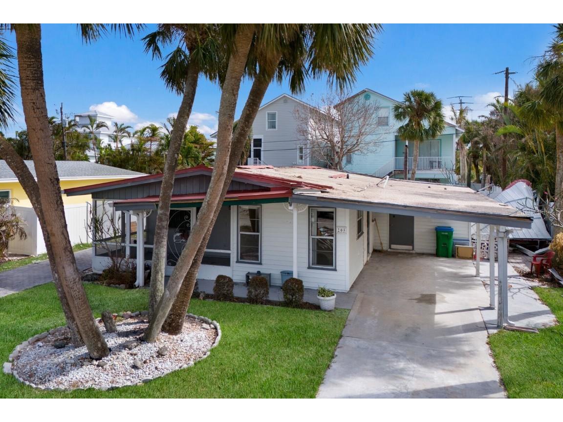 205 67th Street Holmes Beach FL 34217 A4628528 image1