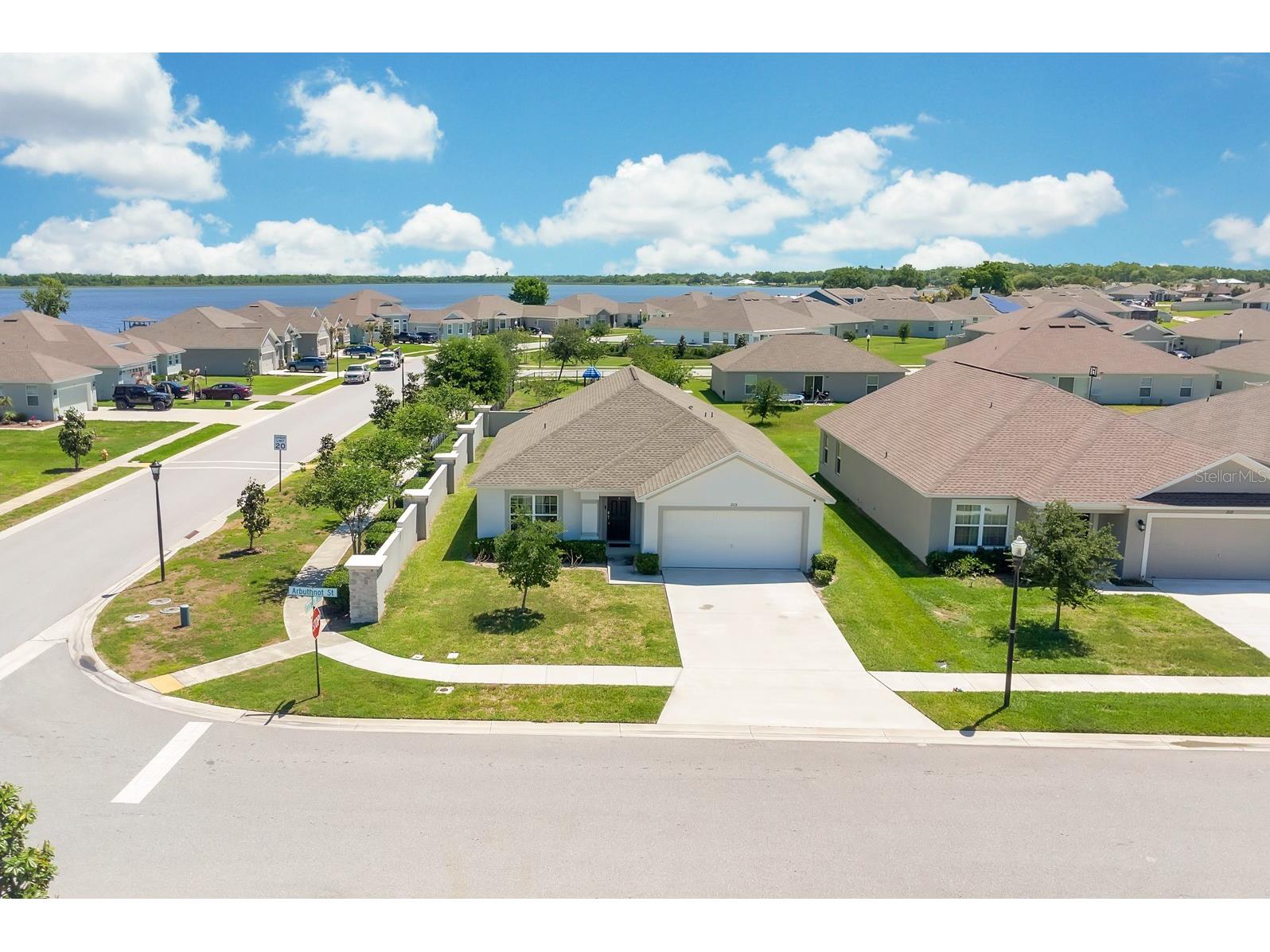 205 Arbuthnot Street Winter Haven FL 33881 S5148024 image1