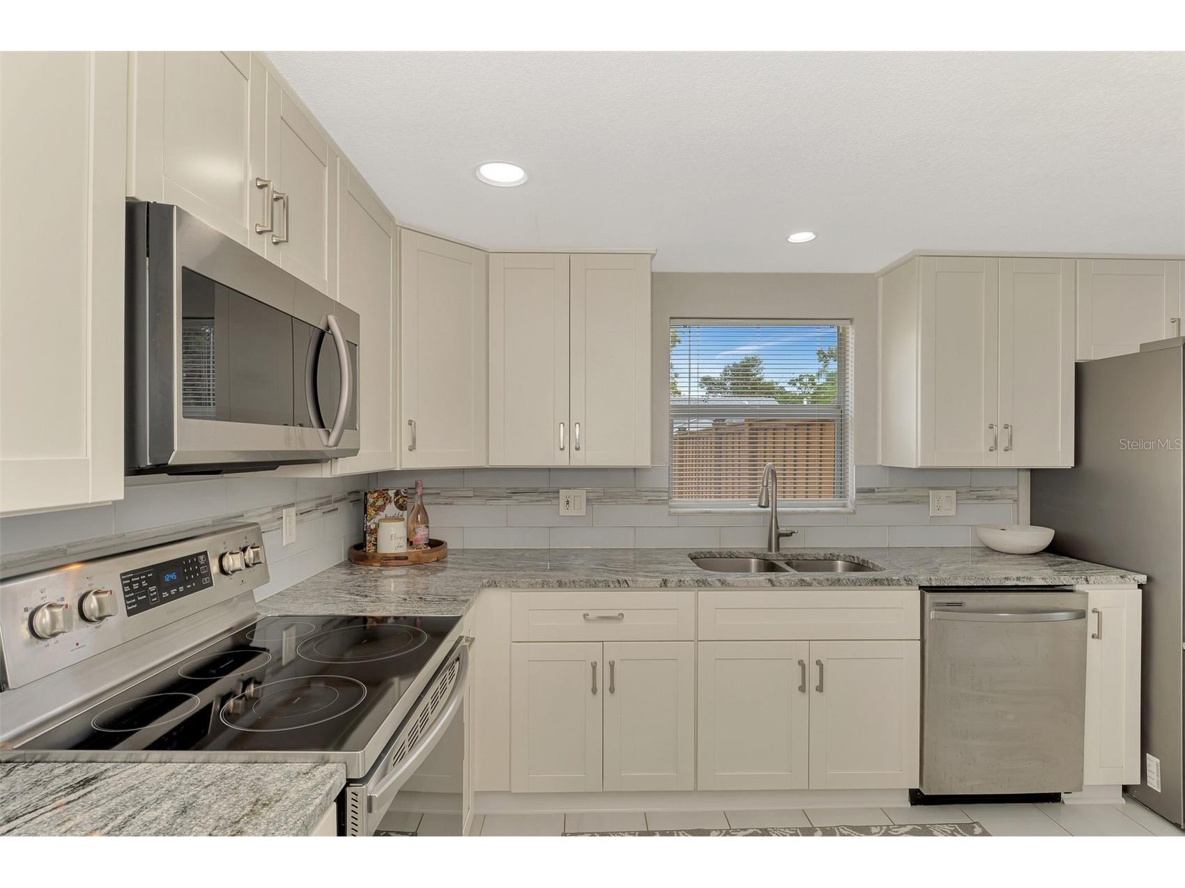205 Avenida De Bahia Nokomis FL 34275 A4678198 image10