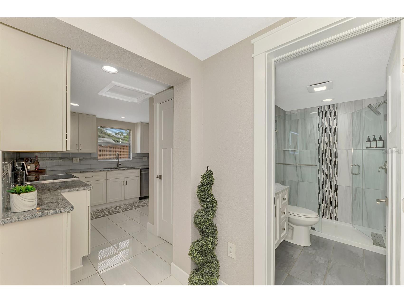 205 Avenida De Bahia Nokomis FL 34275 A4678198 image7