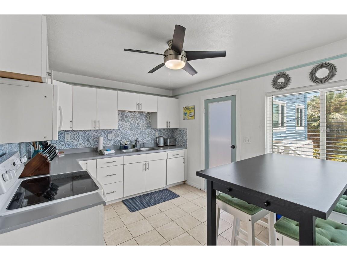 205 Bay Plaza Treasure Island FL 33706 TB8426169 image11