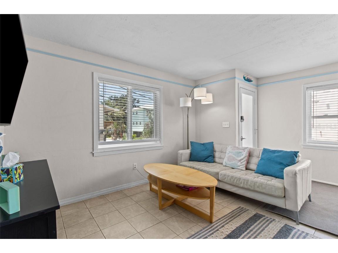 205 Bay Plaza Treasure Island FL 33706 TB8426169 image9