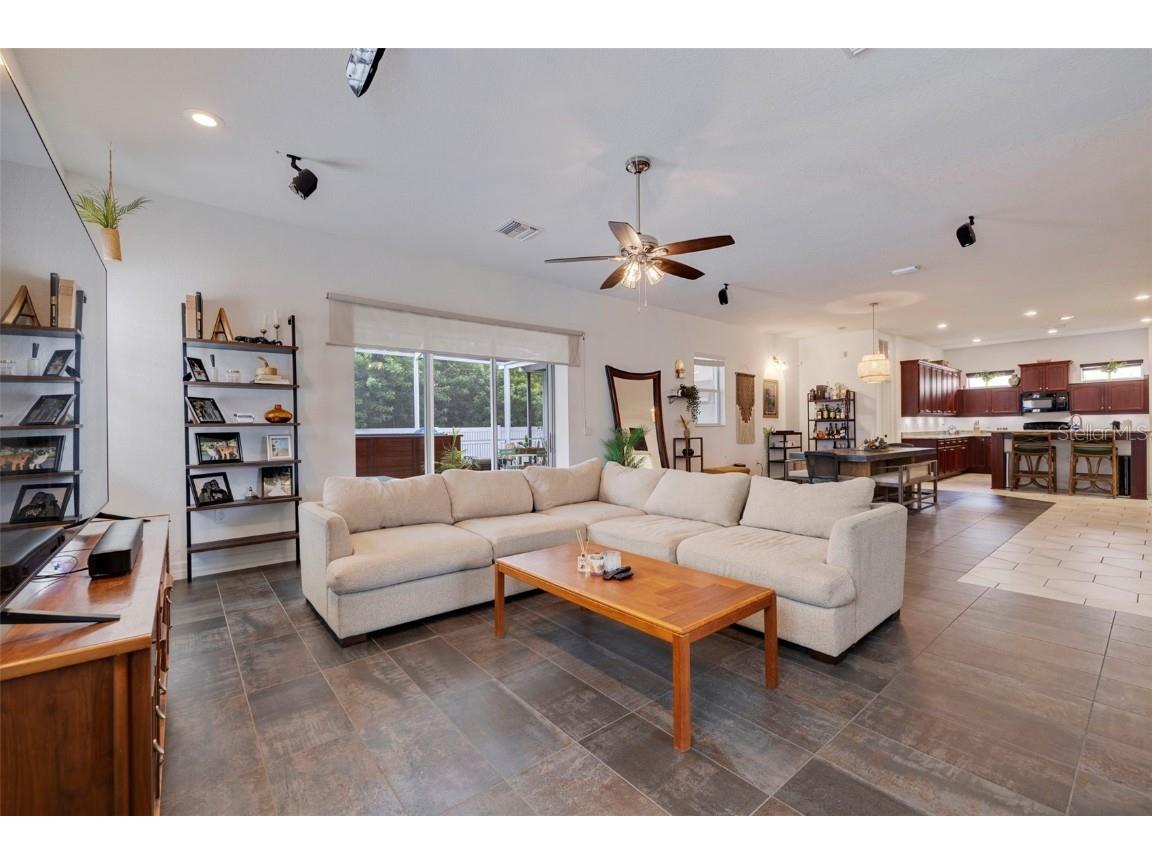 205 Bengal Circle Oldsmar FL 34677 OM712328 image13