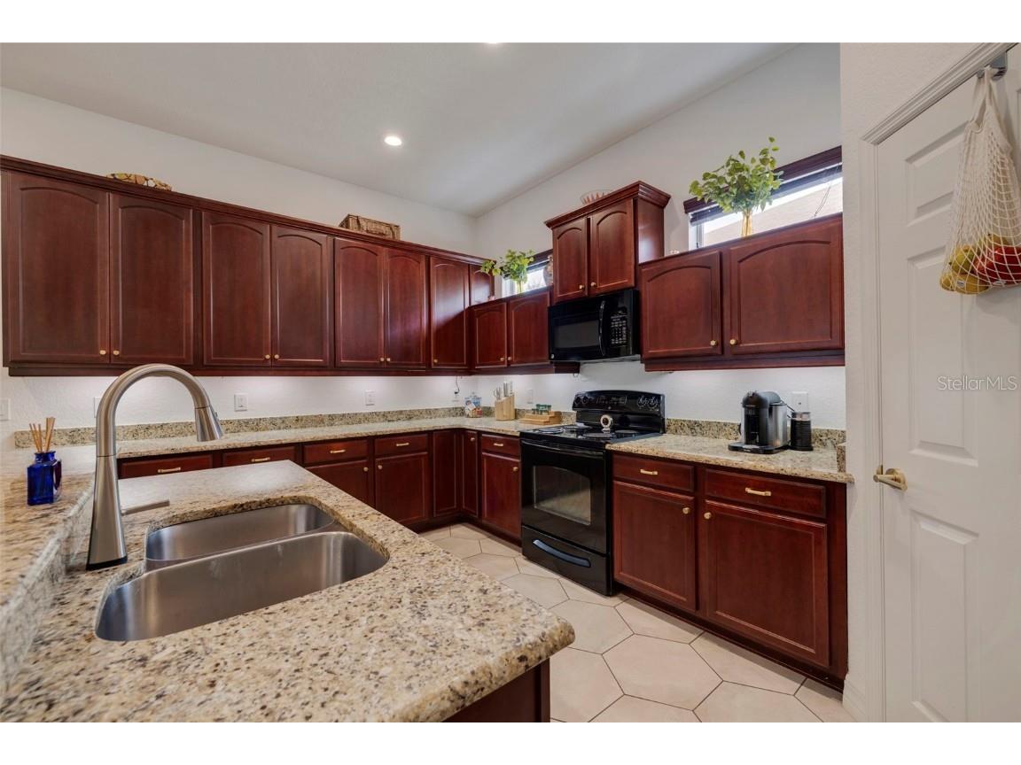 205 Bengal Circle Oldsmar FL 34677 OM712328 image24