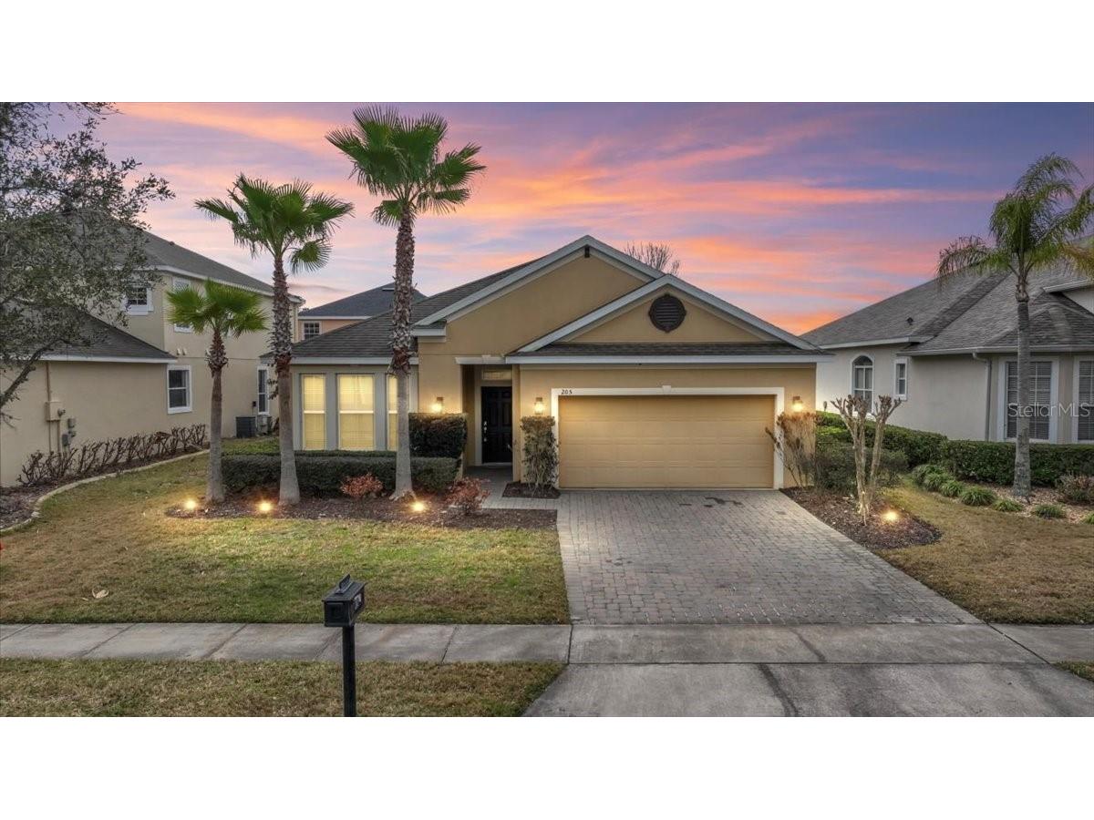 205 Birkdale Drive Daytona Beach FL 32124 V4947476 image1