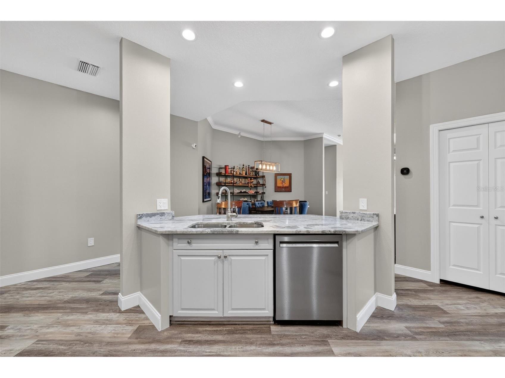 205 Brightwater Drive #202 Clearwater Beach FL 33767 TB8472266 image10