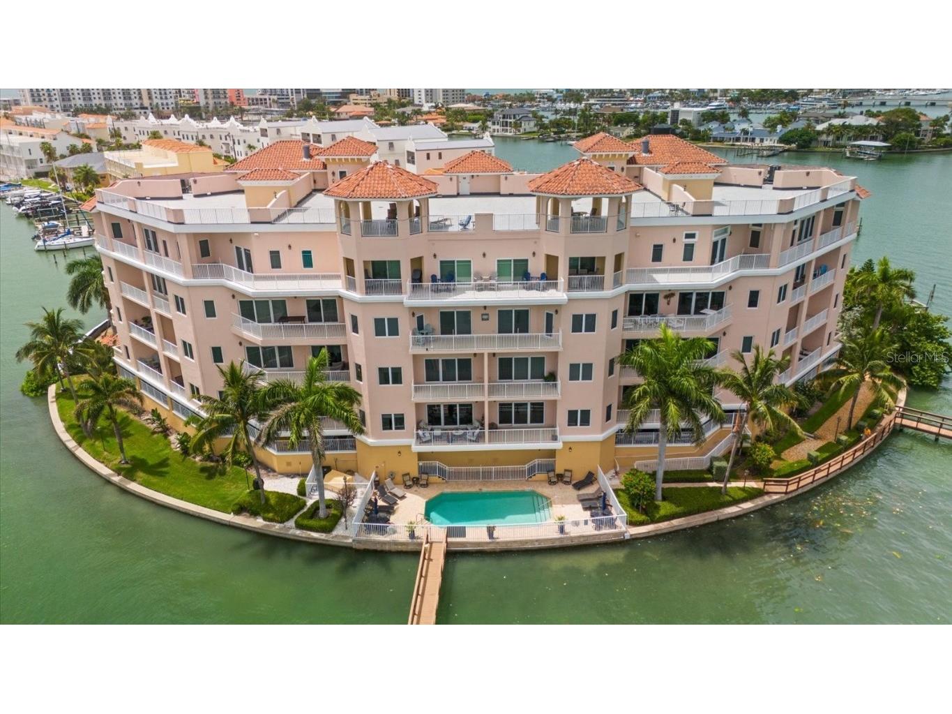 205 Brightwater Drive #401 Clearwater Beach FL 33767 TB8437361 image2