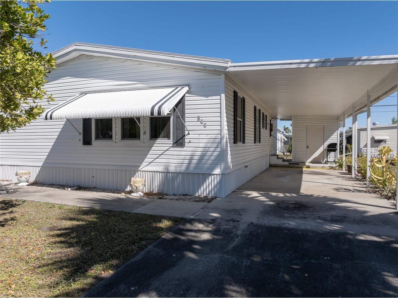 205 Carriage Lane North Fort Myers FL 33917 C7521530 image1