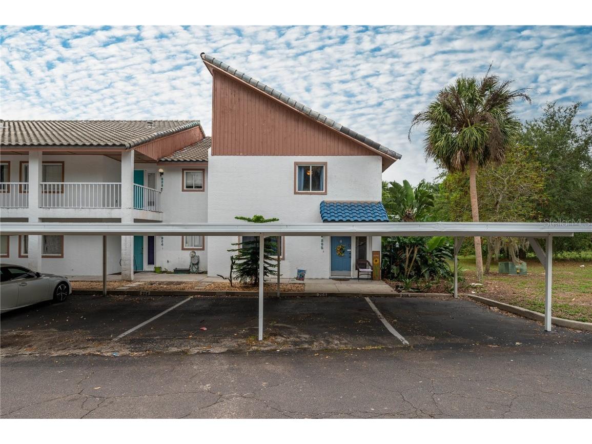 205 Country Lane NE #205 Winter Haven FL 33881 P4925580 image1