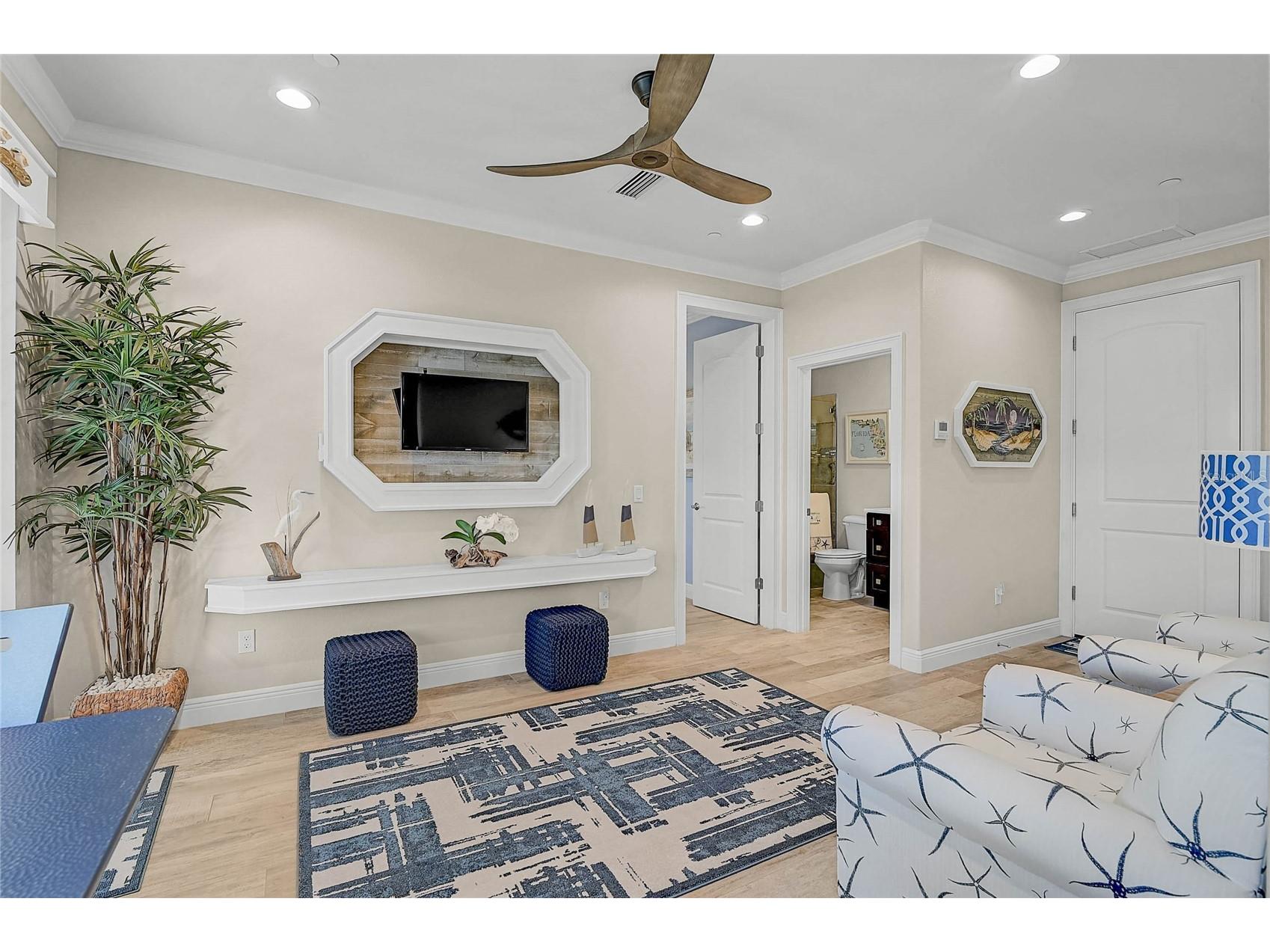 205 E Venice Avenue Venice FL 34285 - INTRACOASTAL WATERWAY N6141398 image11