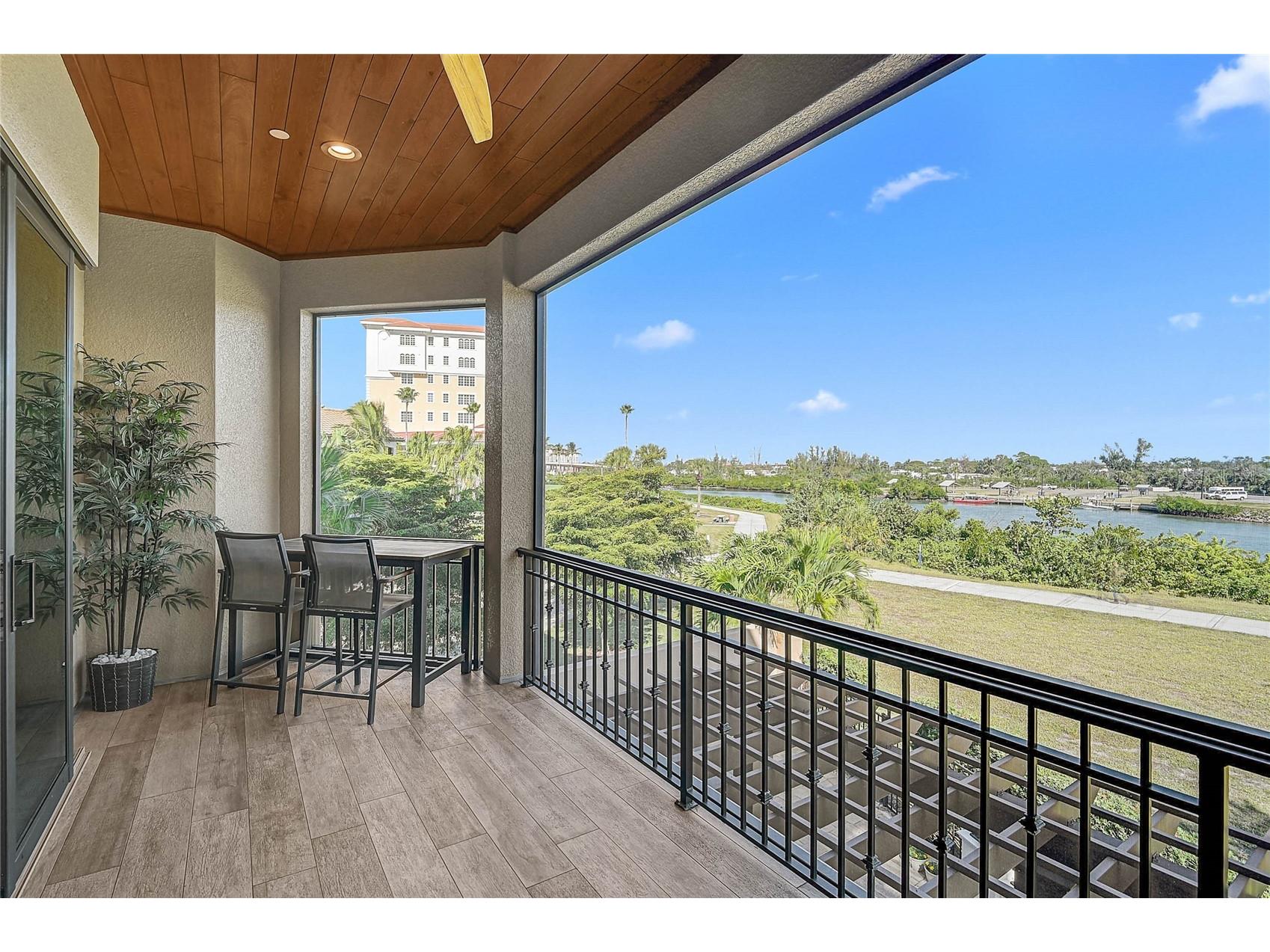 205 E Venice Avenue Venice FL 34285 - INTRACOASTAL WATERWAY N6141398 image24