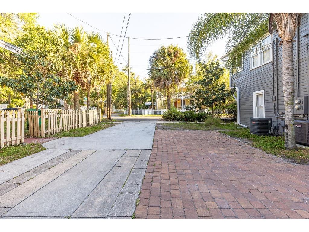 205 E Voorhis Avenue Deland FL 32724 V4948250 image16
