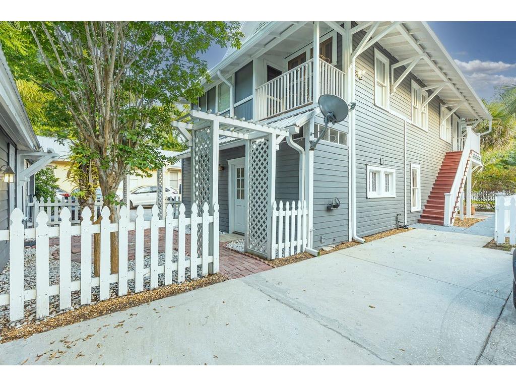 205 E Voorhis Avenue Deland FL 32724 V4948250 image4