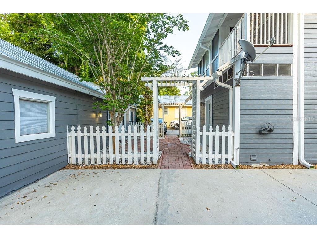 205 E Voorhis Avenue Deland FL 32724 V4948250 image5