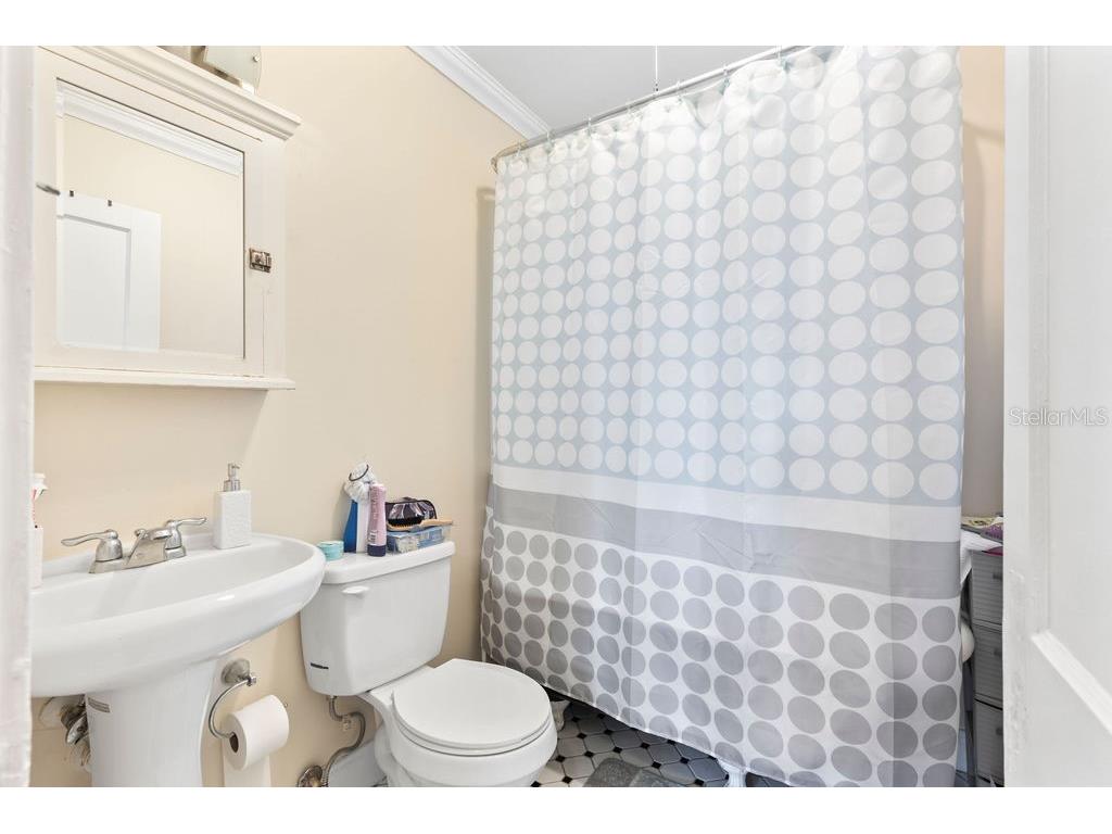 205 E Voorhis Avenue Deland FL 32724 V4948250 image50