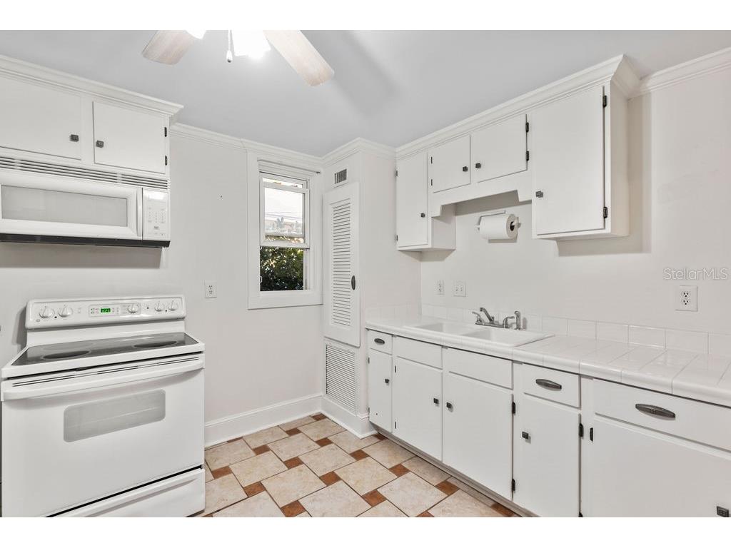 205 E Voorhis Avenue Deland FL 32724 V4948250 image64