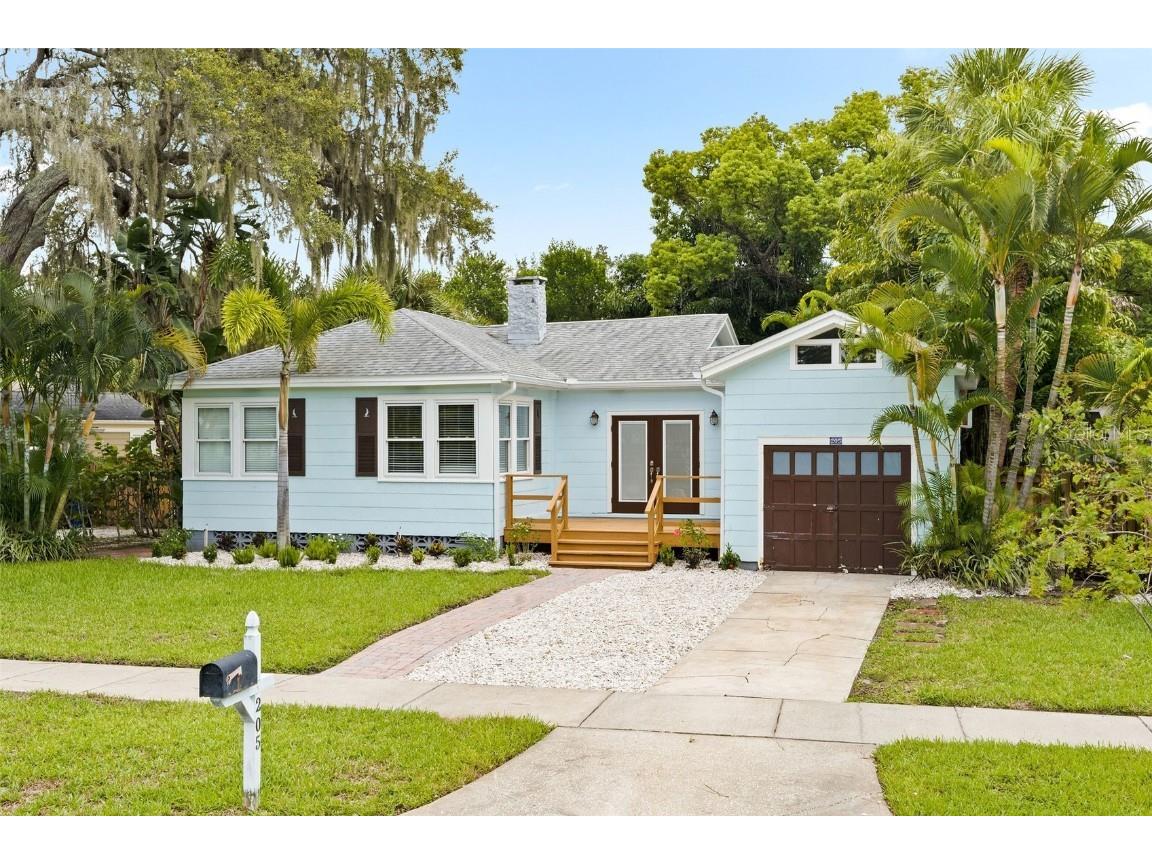 205 Garden Circle N Dunedin FL 34698 U8212182 image1