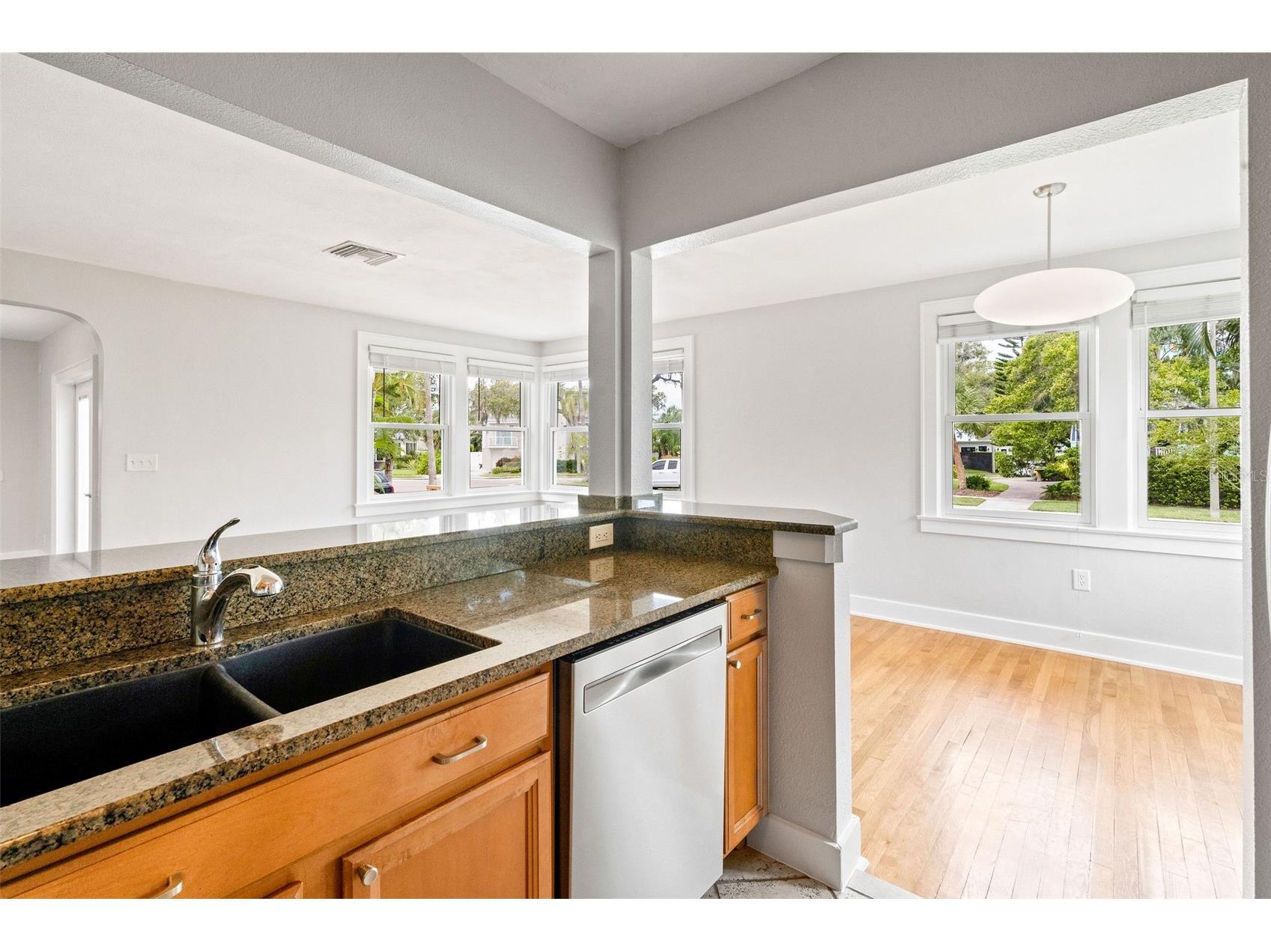 205 Garden Circle N Dunedin FL 34698 TB8487140 image11