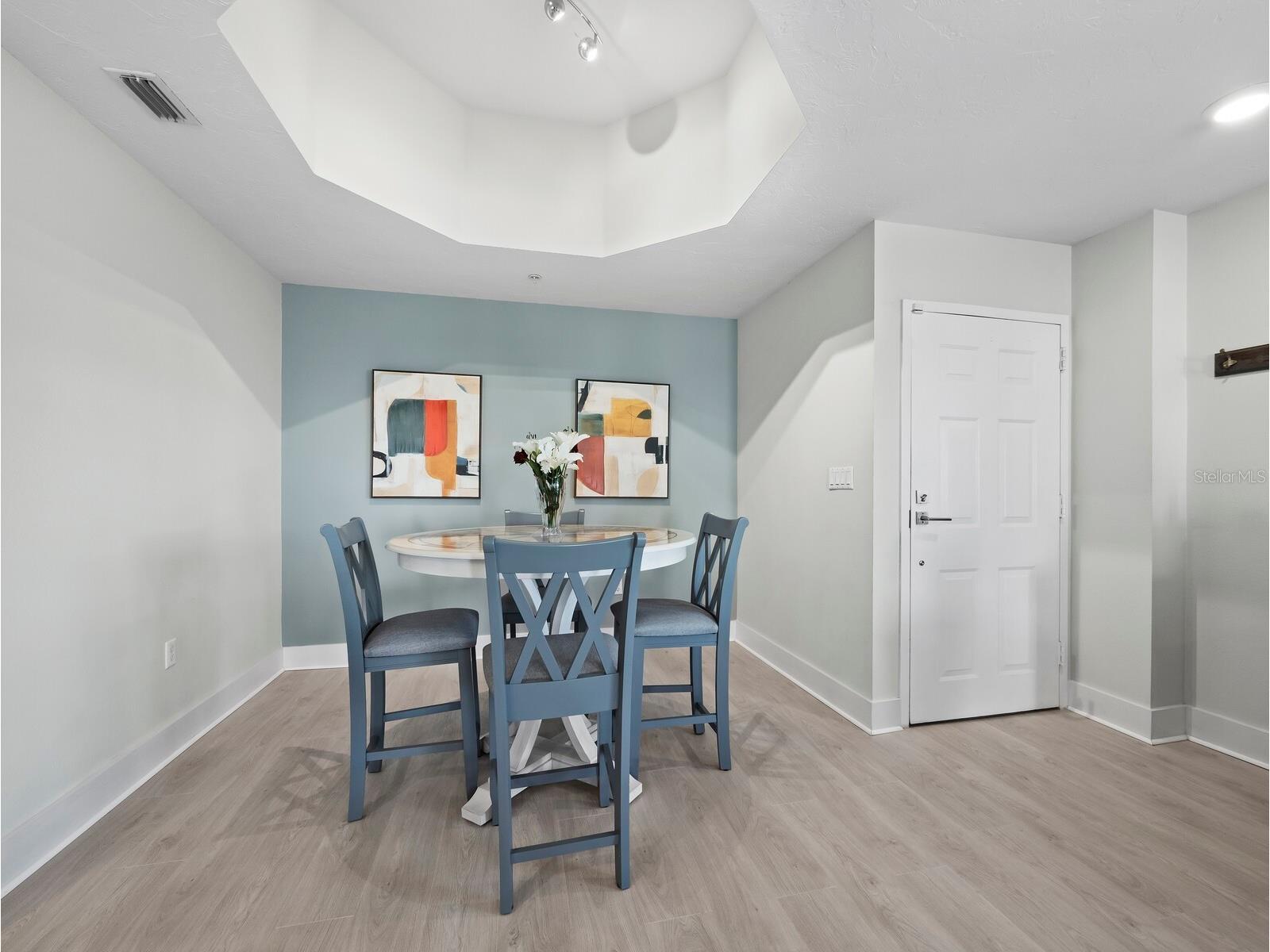 205 Golden Gate Point #401 Sarasota FL 34236 A4683357 image13