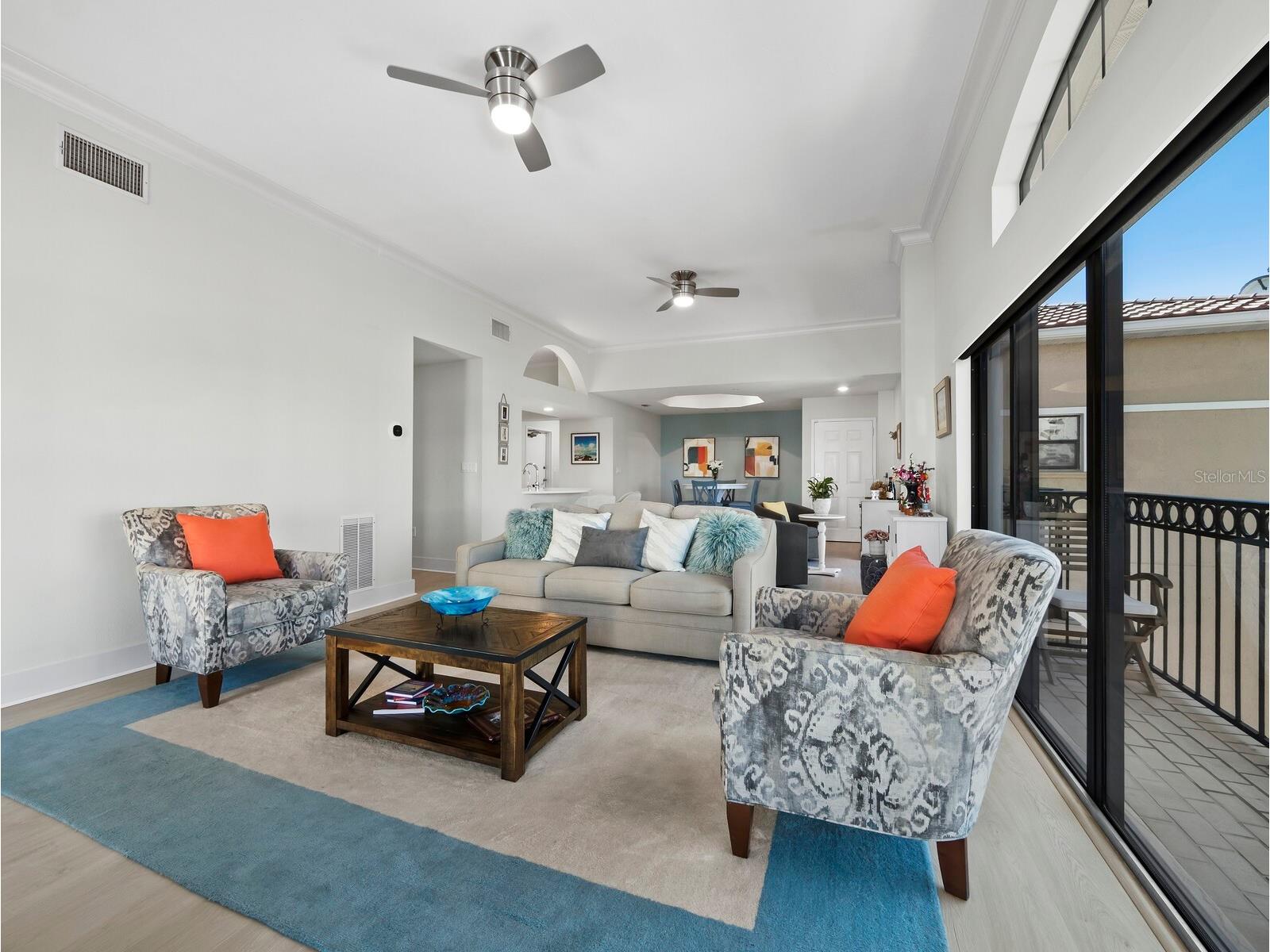 205 Golden Gate Point #401 Sarasota FL 34236 A4683357 image15