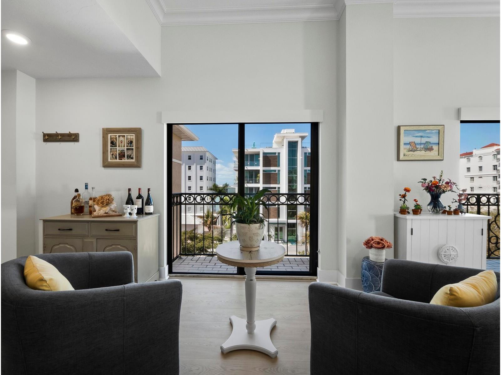 205 Golden Gate Point #401 Sarasota FL 34236 A4683357 image2